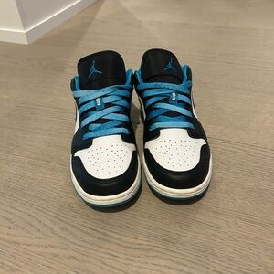 Jordan low 1 Teal and White Low-Top Sneakers